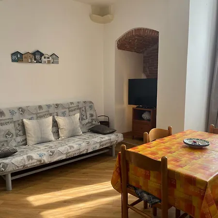 Varazzehomeresort Sas شقة